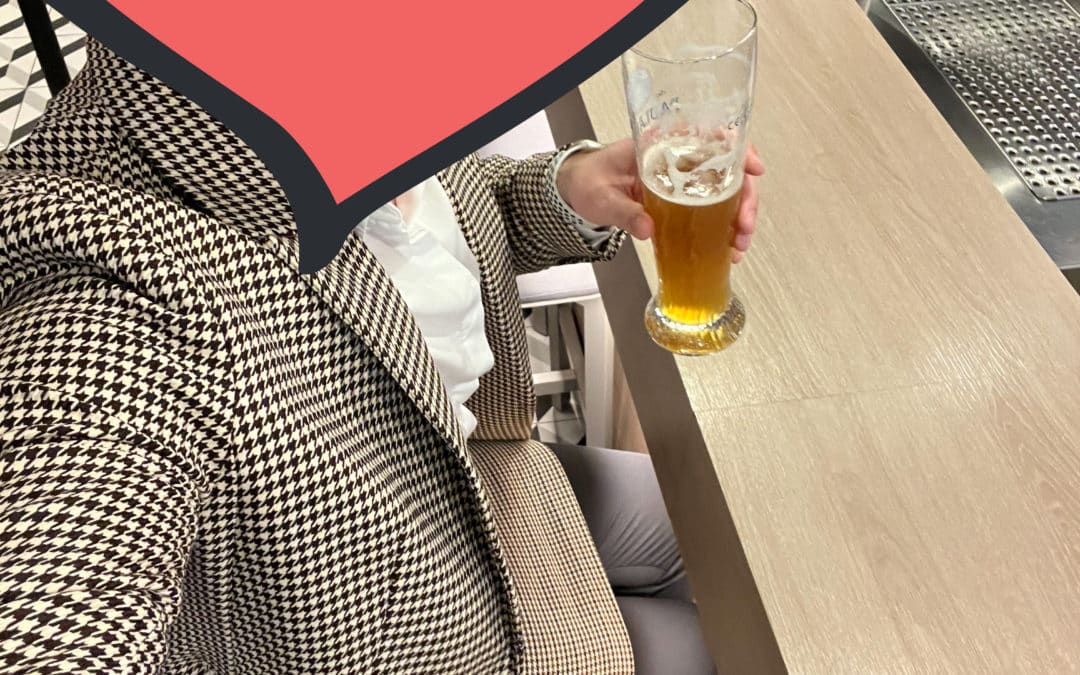 Mit Rock und Heels auf Geschäftsreise